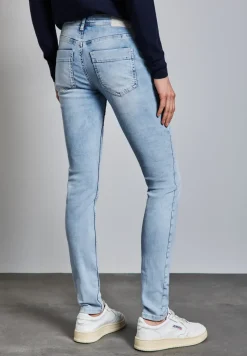 Slim Fit jeans