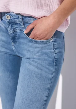 Slim Fit jeans