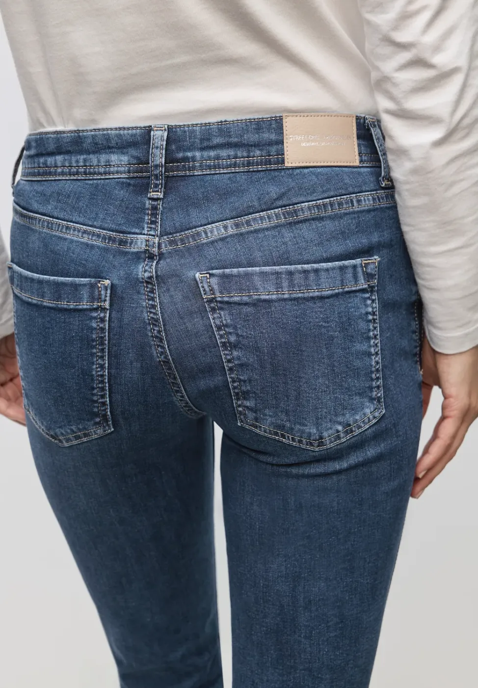 Slim Fit jeans