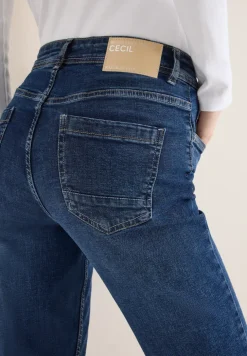 Slim Fit jeans