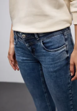 Slim Fit jeans