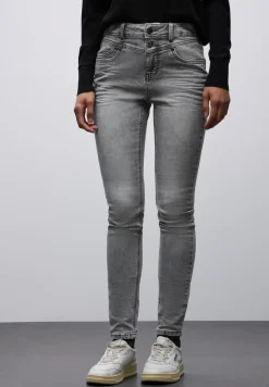 Slim Fit jeans