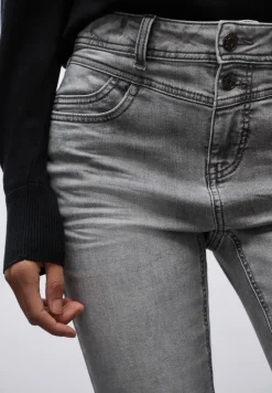 Slim Fit jeans