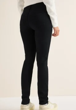 Slim Fit jeans