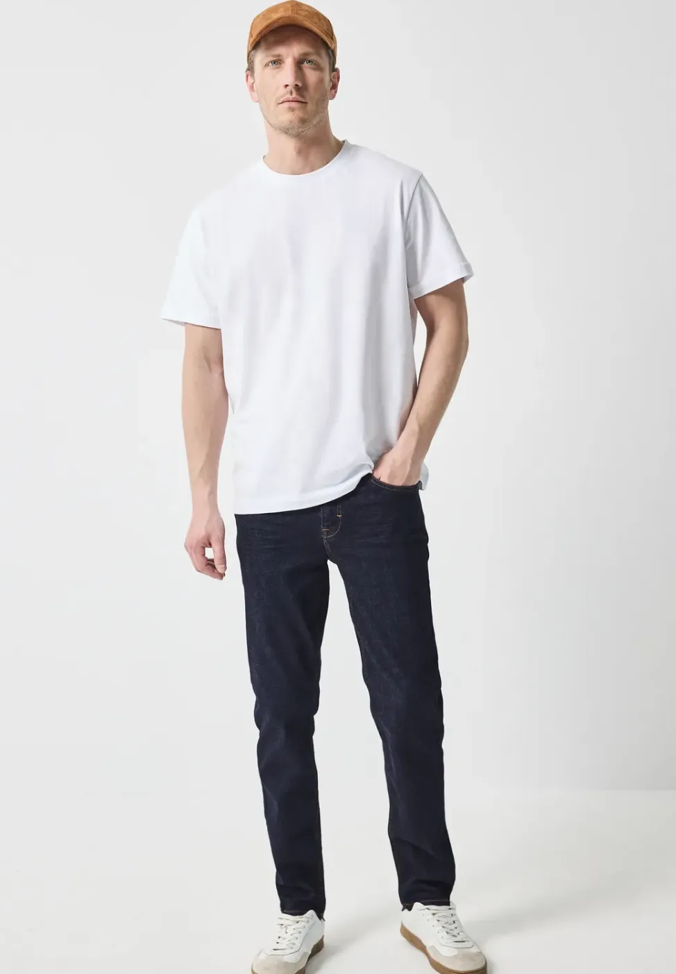 Slim fit jeans