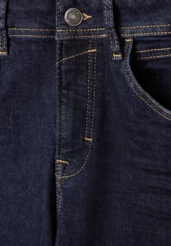 Slim fit jeans