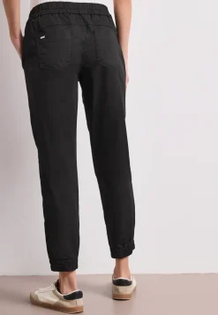 Slim legs broek in een lichtgewicht stof