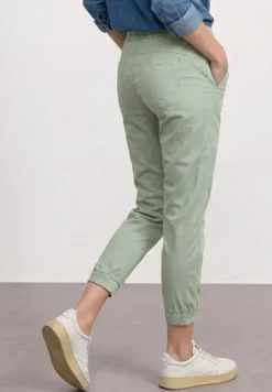 Slim legs broek in lichtgewicht kwaliteit