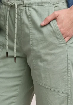 Slim legs broek in lichtgewicht kwaliteit