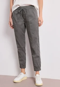 Slim legs broek in lichtgewicht kwaliteit