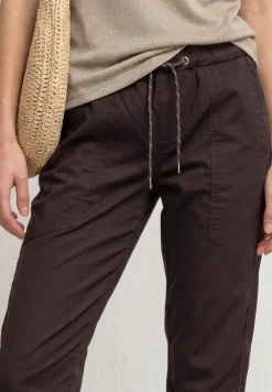 Slim legs broek in lichtgewicht kwaliteit
