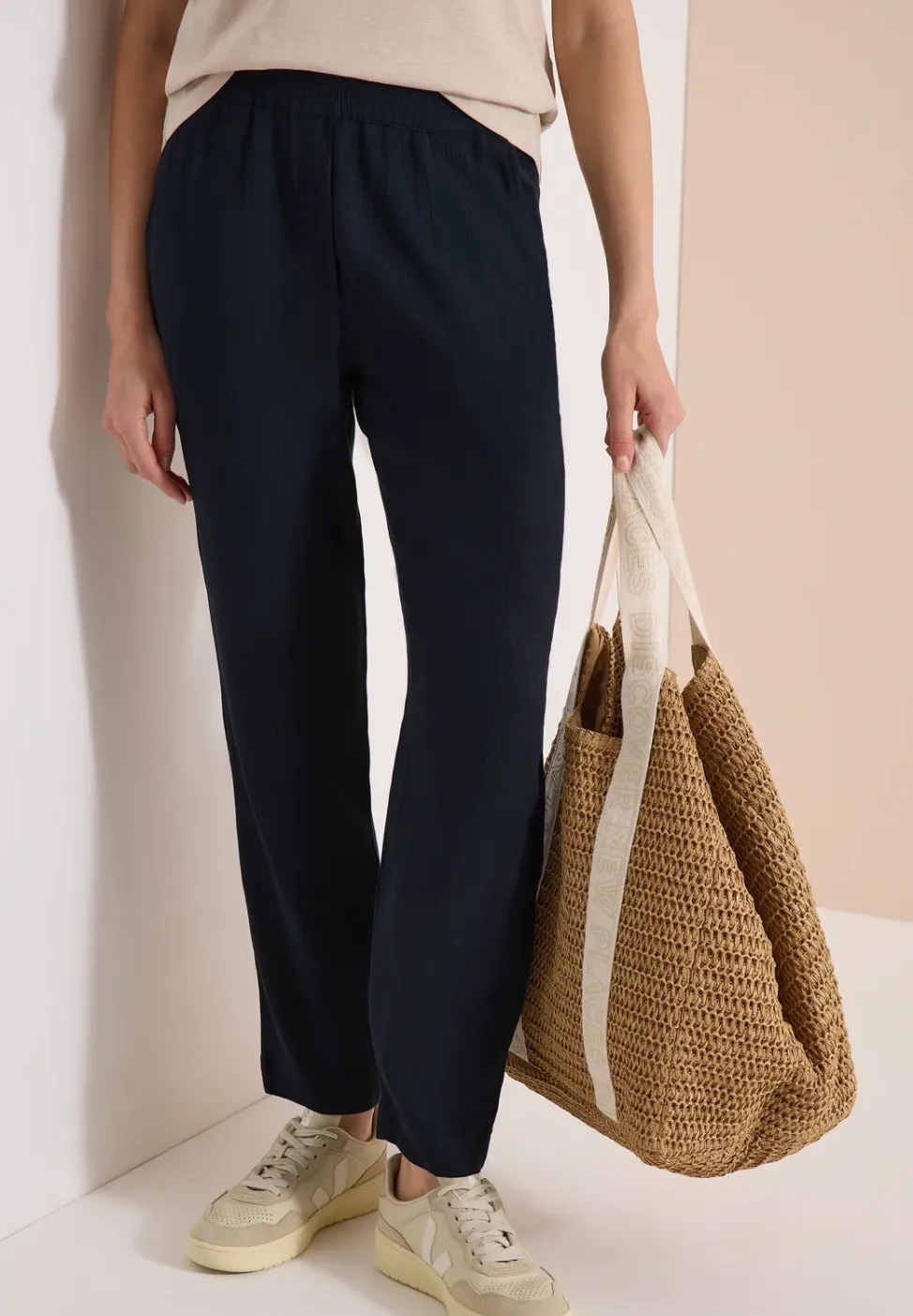 Slim Legs broek in Loose Fit met structuur