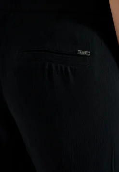 Slim Legs broek in Loose Fit met structuur
