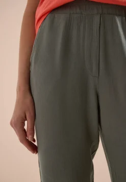 Slim Legs broek in Loose Fit met structuur
