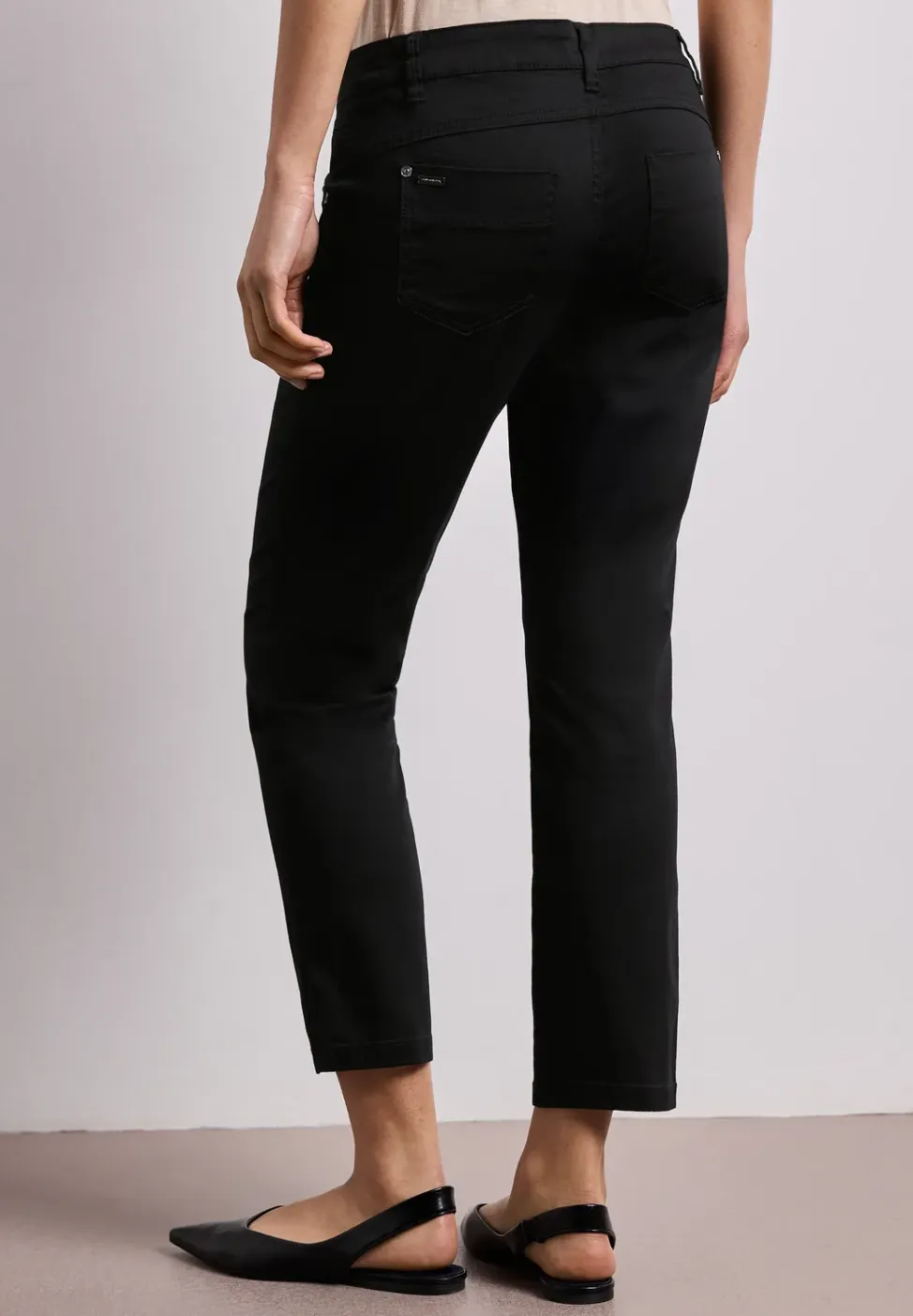 7/8 Slim Legs broek in satijnlook