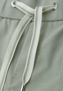 Slim legs in gemêleerde look