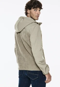 Softshell jas met teddy details