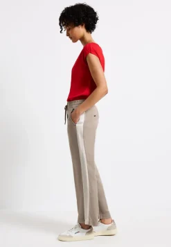 Straight Legs