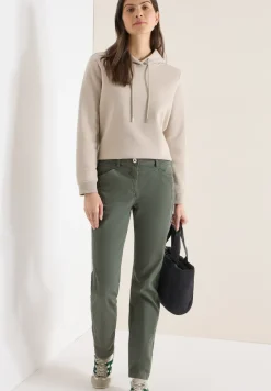 Straight Legs