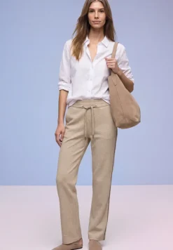 Straight Legs
