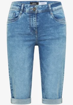 Straight Legs denim shorts in Slim Fit