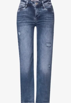 Straight Legs destroyed jeans