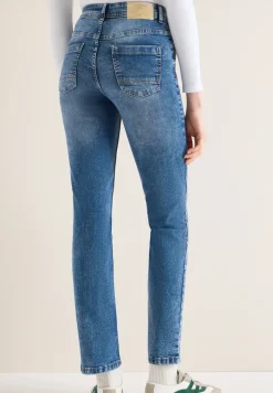 Straight Legs jeans