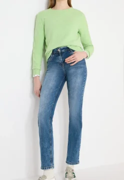 Straight Legs jeans
