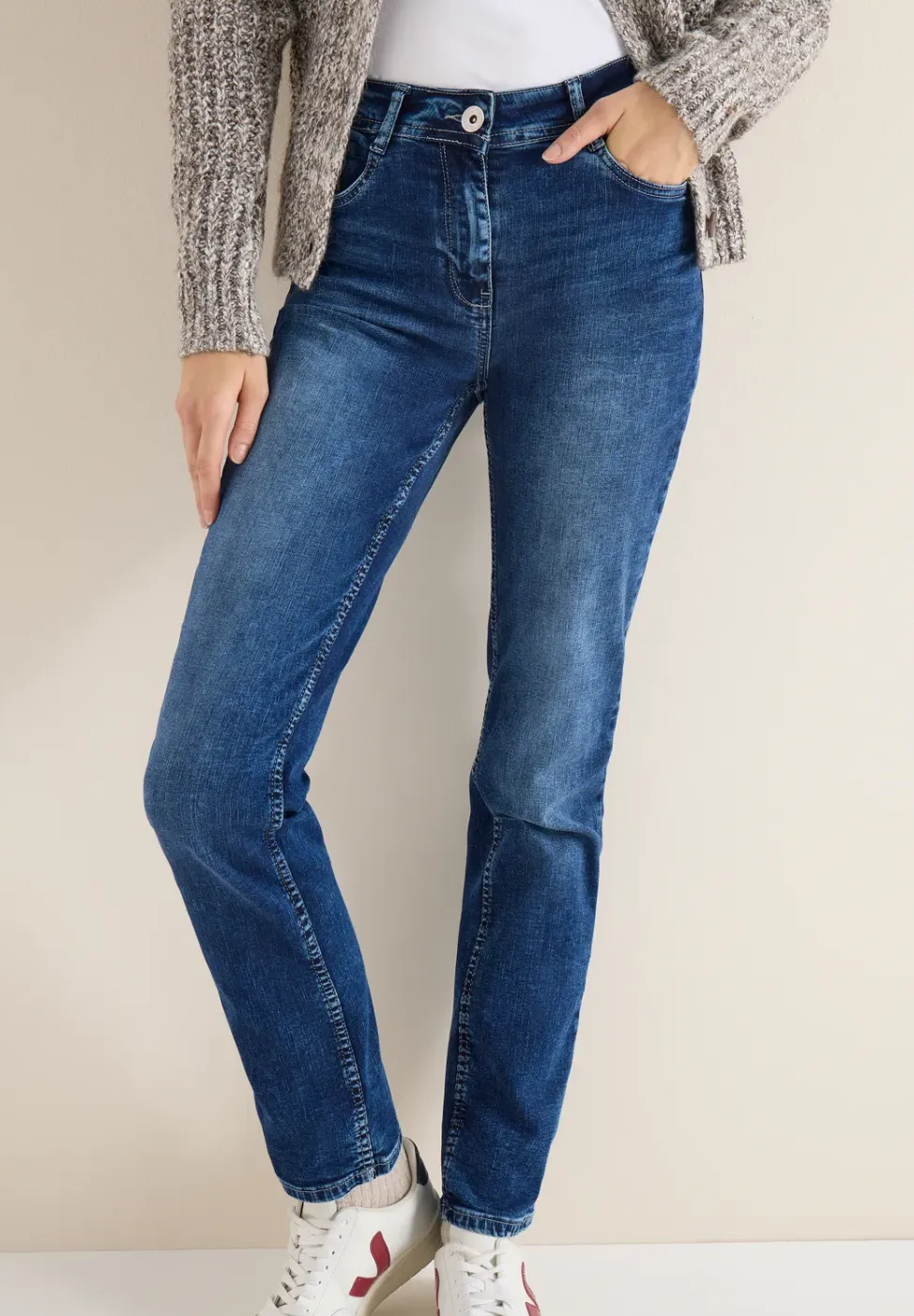 Straight Legs jeans