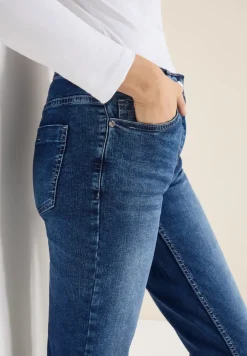Straight Legs jeans
