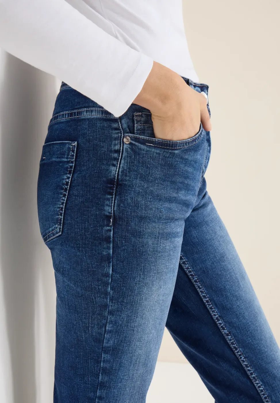 Straight Legs jeans