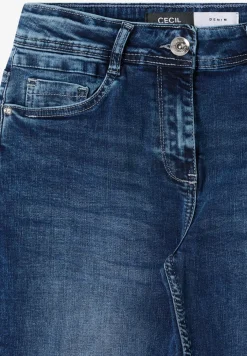 Straight Legs jeans