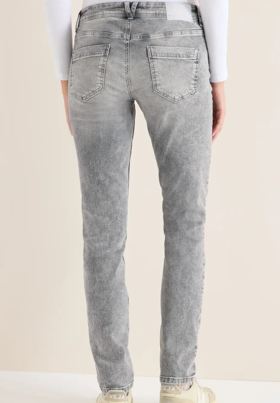 Straight Legs jeans