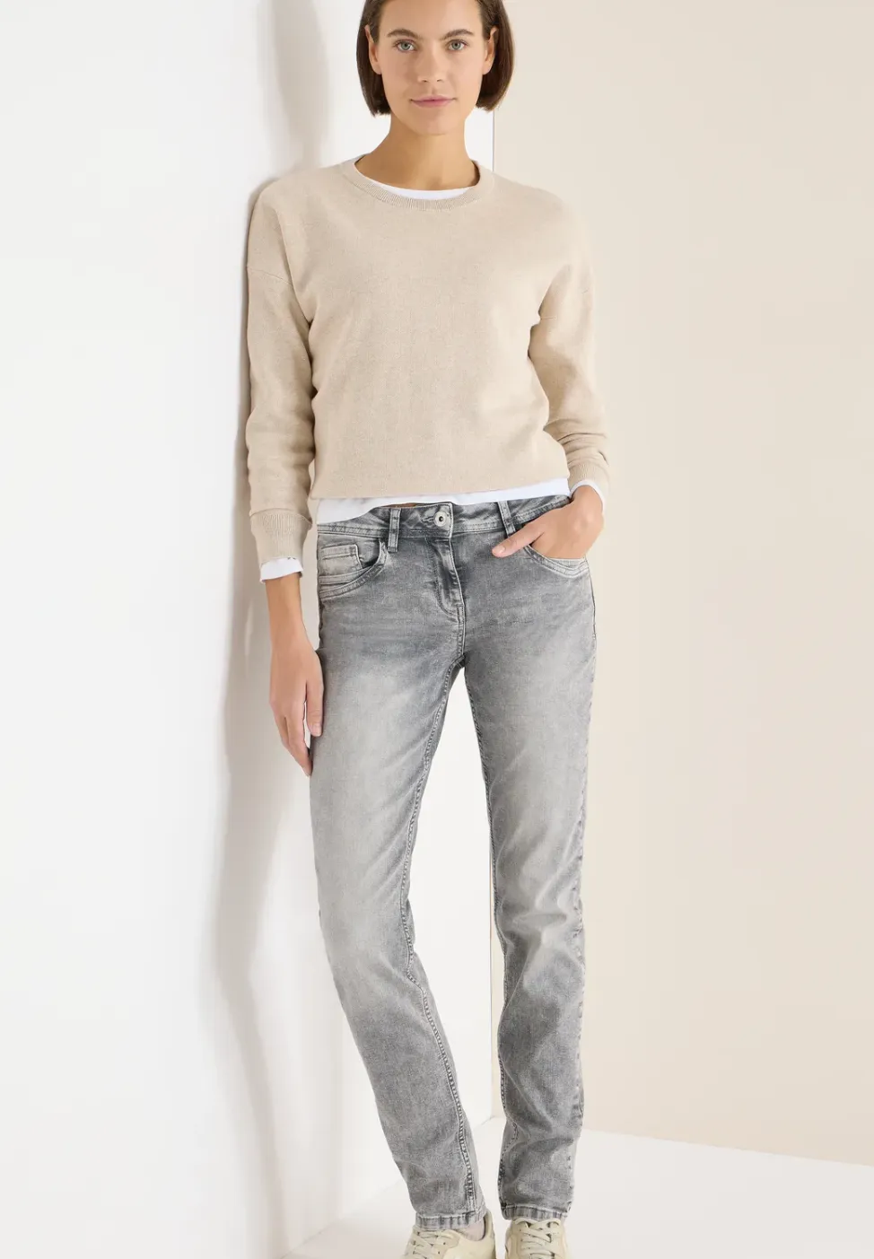 Straight Legs jeans