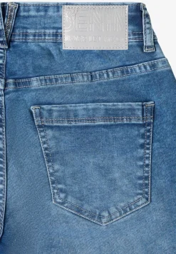 Straight Legs jeans