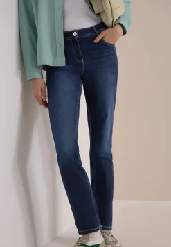 Straight Legs jeans