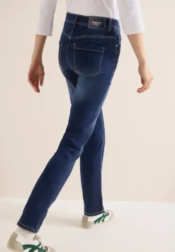 Straight Legs jeans