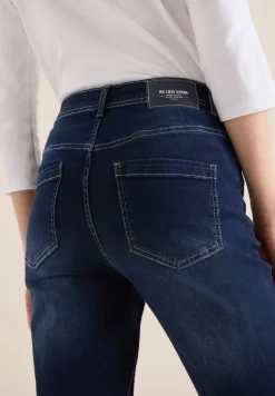 Straight Legs jeans