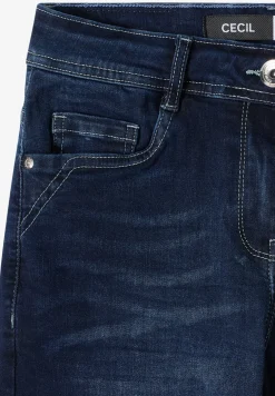 Straight Legs jeans
