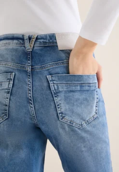 Straight Legs jeans
