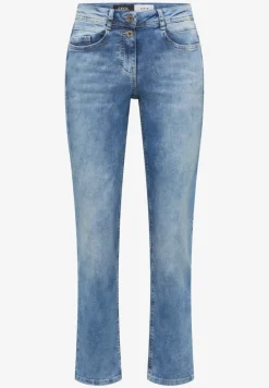 Straight Legs jeans
