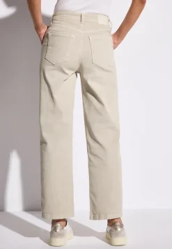 Straight Legs jeans