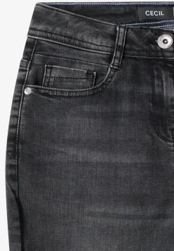 Straight Legs jeans