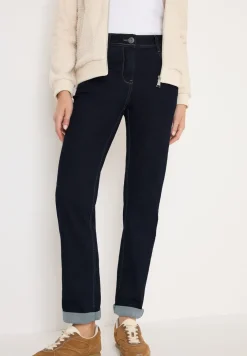 Straight Legs jeans