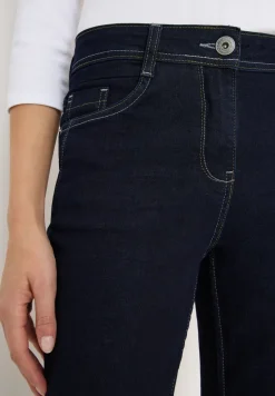 Straight Legs jeans