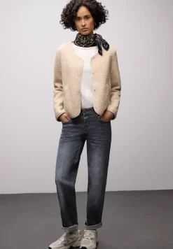 Straight Legs jeans
