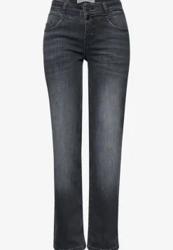 Straight Legs jeans