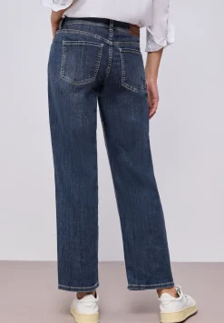Straight Legs jeans