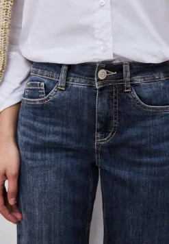 Straight Legs jeans
