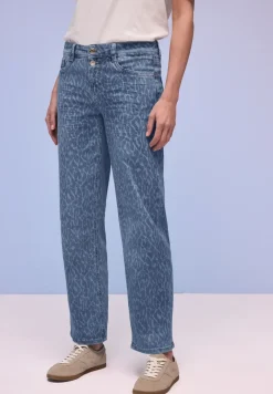 Straight Legs jeans